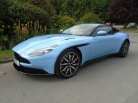 ASTON MARTIN DB11