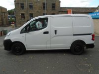 NISSAN NV200