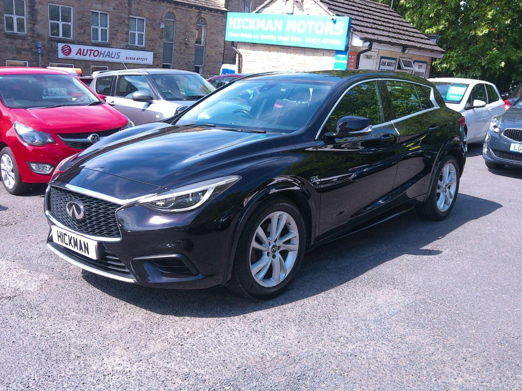 2017 Infiniti Q30